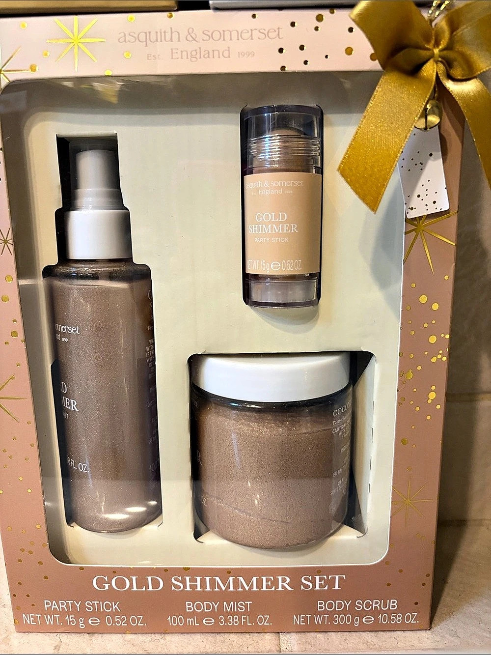 Body mists and scrub NWT